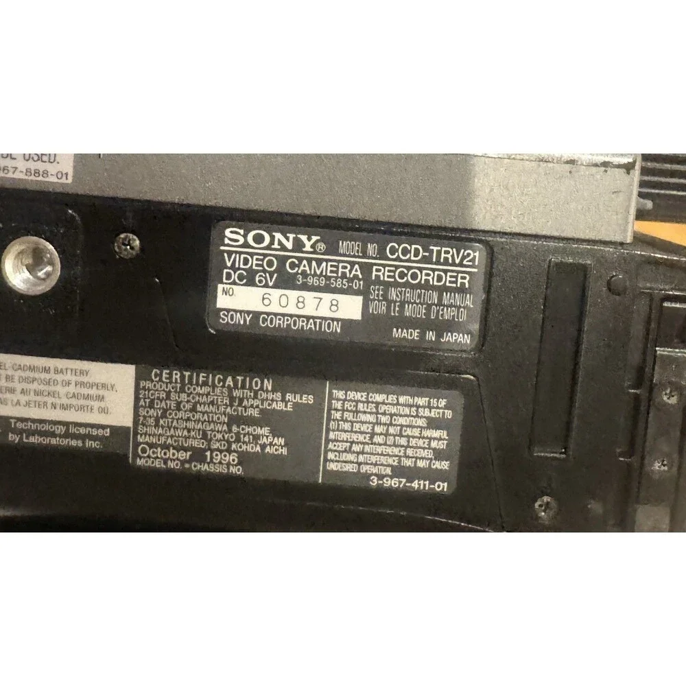 VTG Sony Handycam CCD-TRV21 Video8 Camcorder (Gray) Bundle Tested